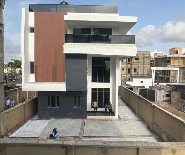 Luxury 5 Bedroom Detached Duplex for Sale
